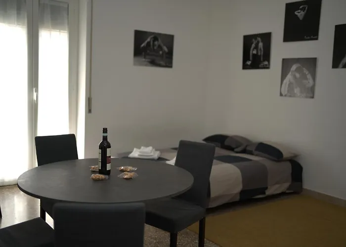Apartament Casa Ferrini A Cinecitta - Vicino Metropolitana Linea A Rzym